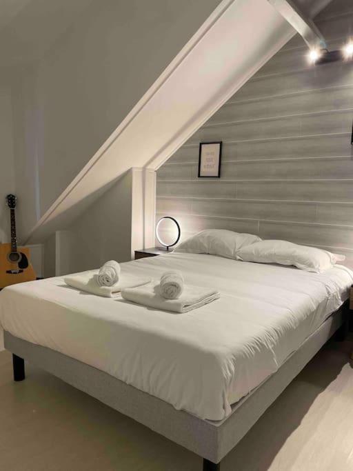 Apartment Superbe Entier Au Pied De La Gare Rer, A 15 Min De Paris & Orly *